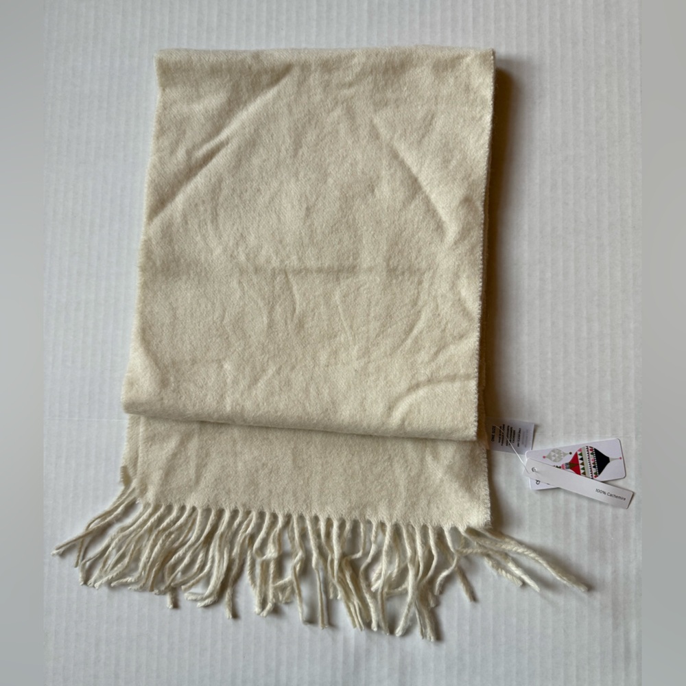 Nordstrom Cashmere scarf NWT